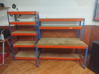 Banco de trabajo con estanteria