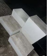 Cubos expositores, metal y madera contrachapada