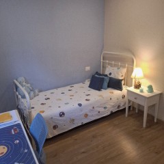 Cama blanca de 90 x1,90 con colchon incluido