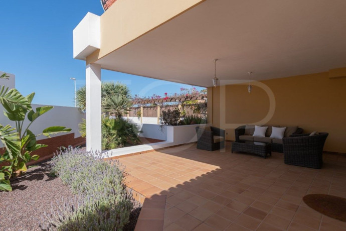 chalet-adosado-en-venta-en-torviscas-centro-y-alto-big-4