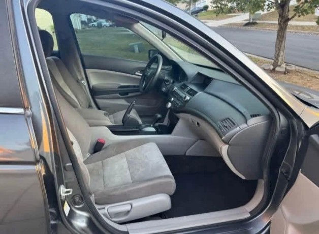 honda-accord-2010-big-1