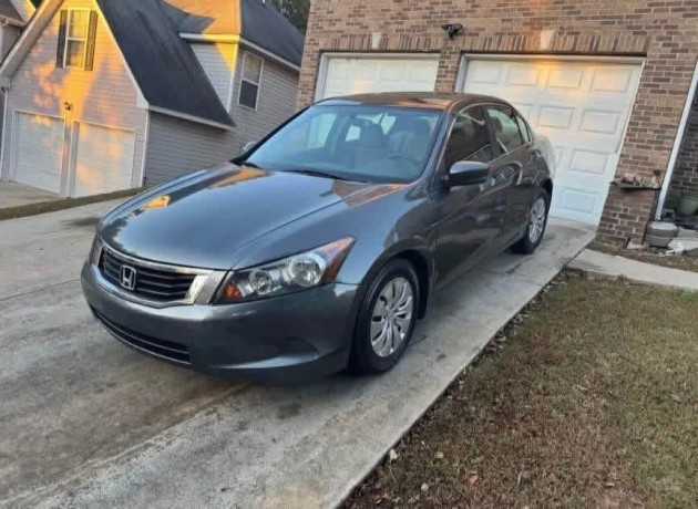 honda-accord-2010-big-5