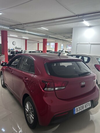 kia-rio-1200-84-cv-big-5