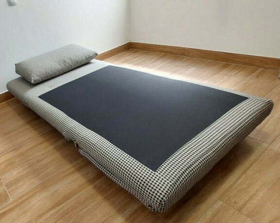 sofa-cama-de-1-plaza-con-estampado-de-pata-de-gallo-big-2