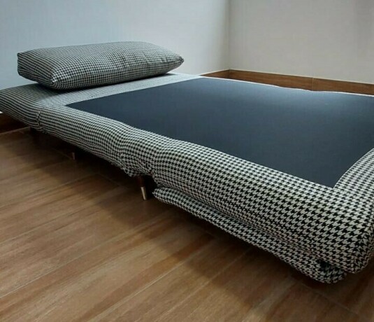 sofa-cama-de-1-plaza-con-estampado-de-pata-de-gallo-big-3