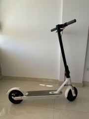 Patinete eléctrico con Batería nueva.