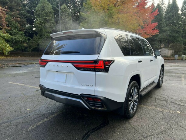 fairly-used-2022-lexus-lx-600-premium-big-2