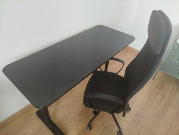 escritorio-mesa-negra-ikea-big-1
