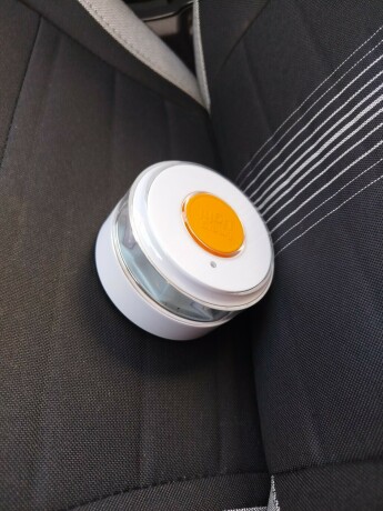 baliza-v16-con-geolocalizador-big-1