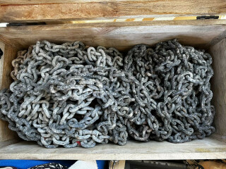 CQR ancla (34 kg) + 50m cadena de ancla (Lofrans, 10mm ISO)