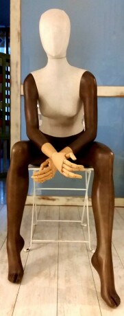 maniqui-atrezzo-big-0