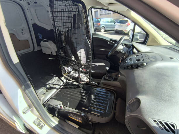 ford-transit-courier-2019-10-ecoboost-100cv-trend-4900-km-reestreno-big-4