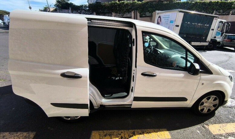 ford-transit-courier-2019-10-ecoboost-100cv-trend-4900-km-reestreno-big-3