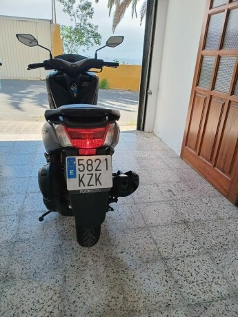 yamaha-nmax-2019-big-3