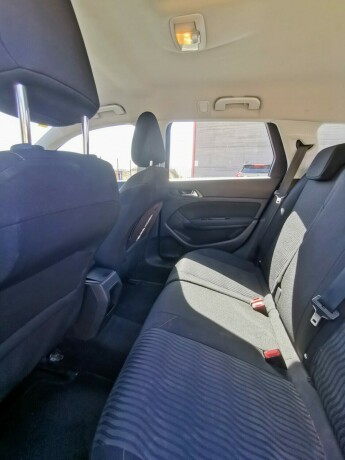 peugeot-308-sw-business-line-big-3