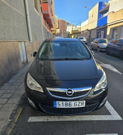 opel-astra-big-0