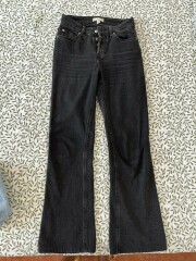 Vaqueros negros con poco uso