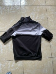 Abrigo negro degradado blanco