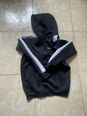 sudadera-negra-big-0