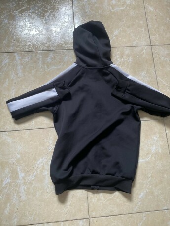 sudadera-negra-big-1