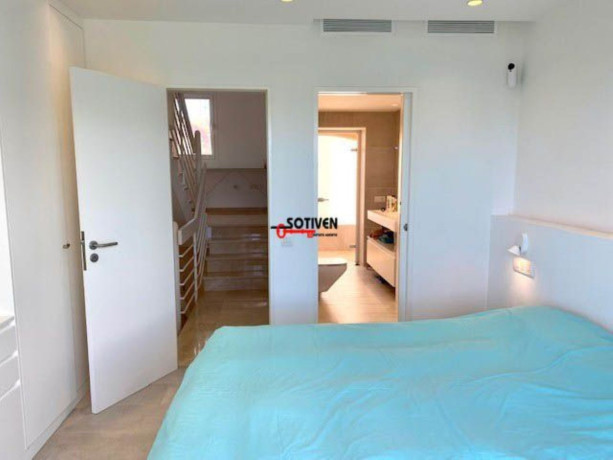 casa-o-chalet-en-venta-en-la-caleta-big-27