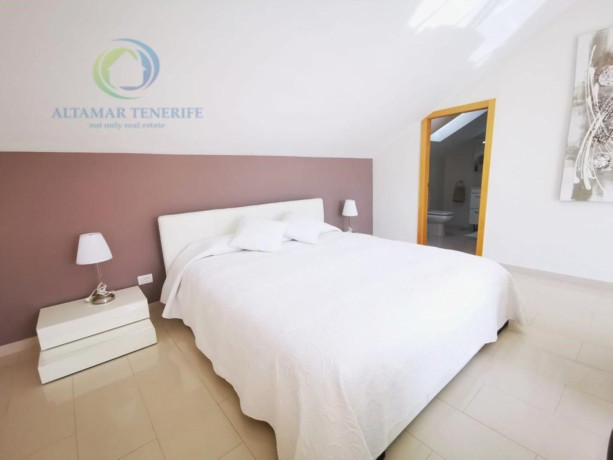 casa-o-chalet-en-venta-en-la-caleta-big-21