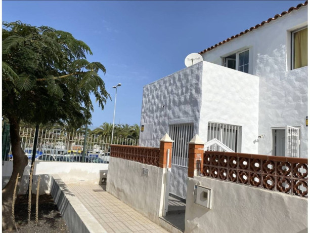 casa-o-chalet-independiente-en-venta-en-costa-del-silencio-las-galletas-big-0