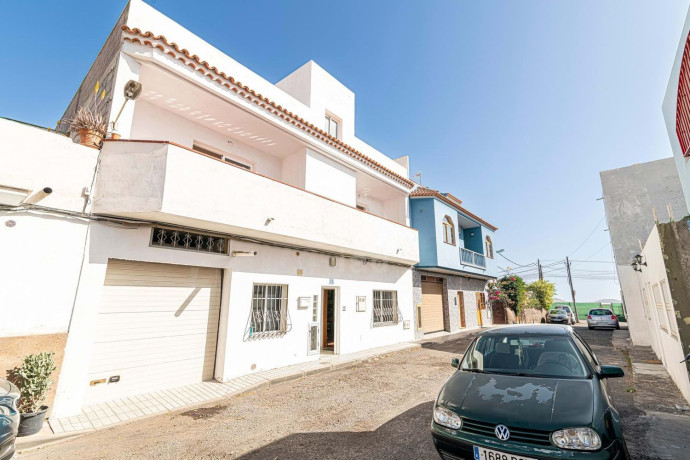 casa-o-chalet-en-venta-en-cho-guaza-big-4