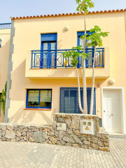 Chalet adosado en venta en calle los Falcones, 1