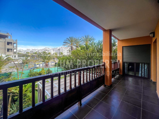 piso-en-venta-en-avenida-de-el-palm-mar-26-big-15