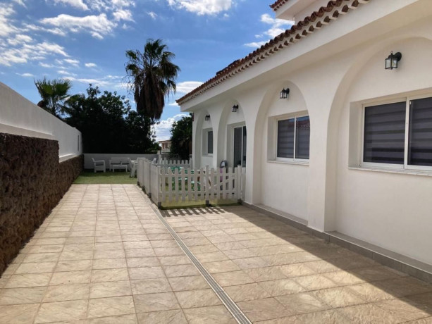 casa-o-chalet-independiente-en-venta-en-calle-polifeno-sn-big-2