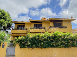 Casa o chalet independiente en venta en calle Tenor Alfredo Kraus