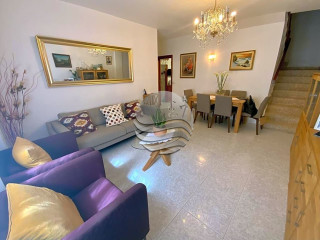 Chalet pareado en venta en calle Aires de Lima