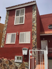 Chalet pareado en venta en calle el Pino, 18