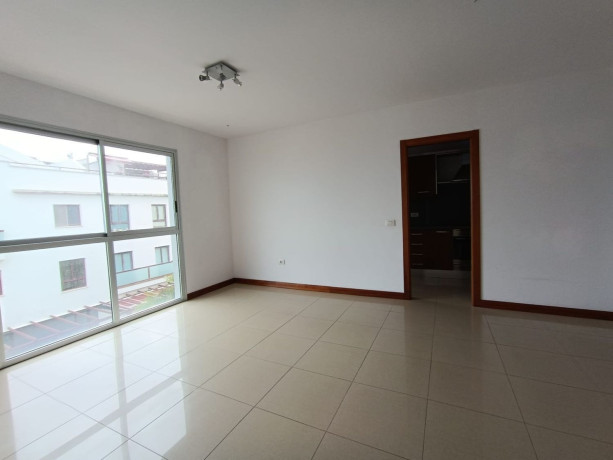 piso-en-venta-en-calle-gorvorana-23-big-2