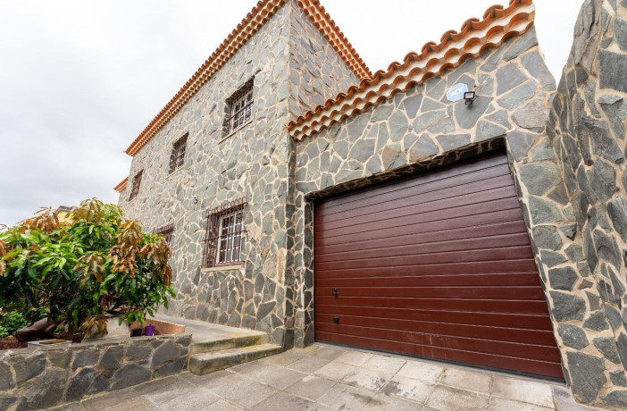 chalet-pareado-en-venta-en-camino-la-villa-big-2