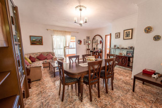 Chalet adosado en venta en calle Aguere