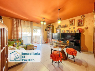 Chalet adosado en venta en calle Caballerias