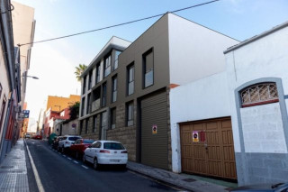 Piso en venta en calle Manuel de Ossuna, 44