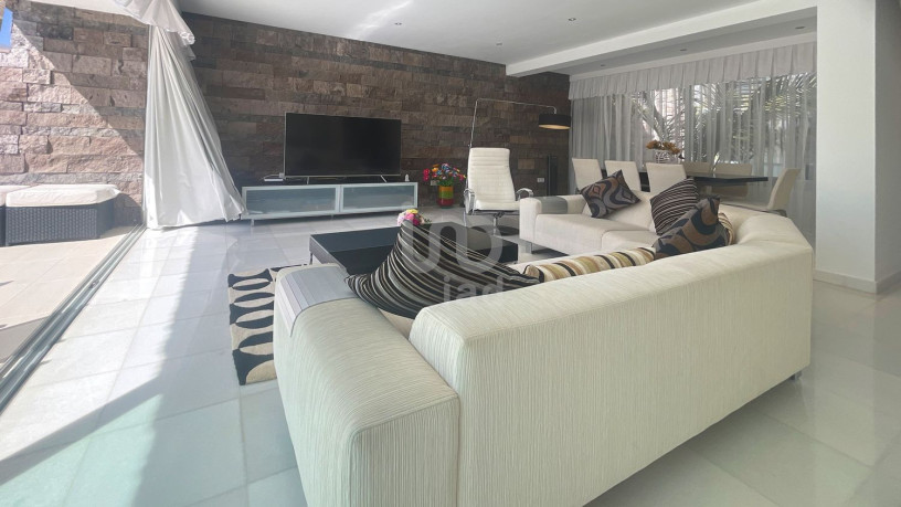 casa-o-chalet-en-venta-en-playa-del-duque-big-3