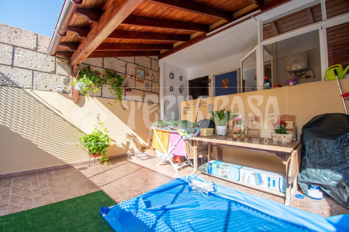 chalet-adosado-en-venta-en-unamuno-big-28