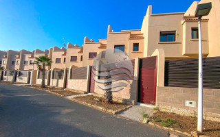 Casa o chalet independiente en venta en avenida Mar Adriático