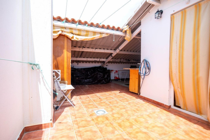 chalet-adosado-en-venta-en-san-isidro-big-13