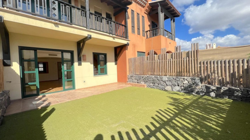 chalet-adosado-en-venta-en-calle-de-las-higueras-big-7