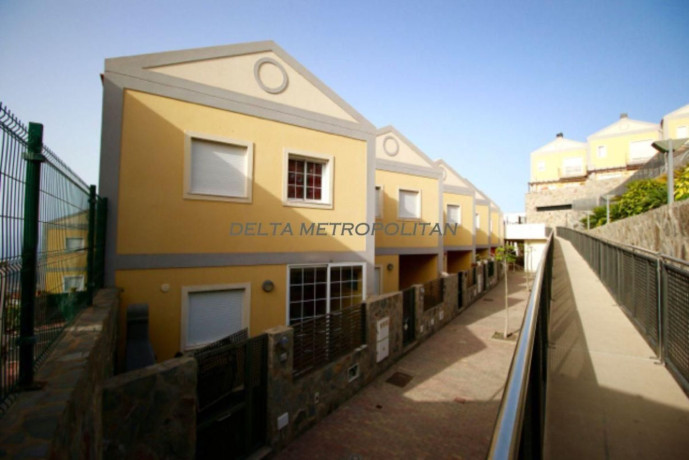 chalet-adosado-en-venta-en-san-miguel-de-abona-big-0