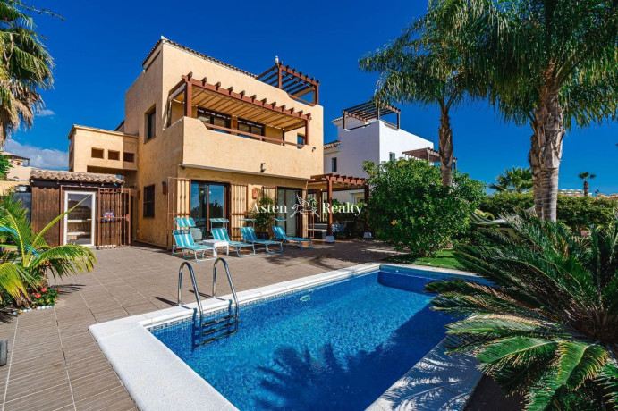 casa-o-chalet-en-venta-en-calle-laurisilva-big-27