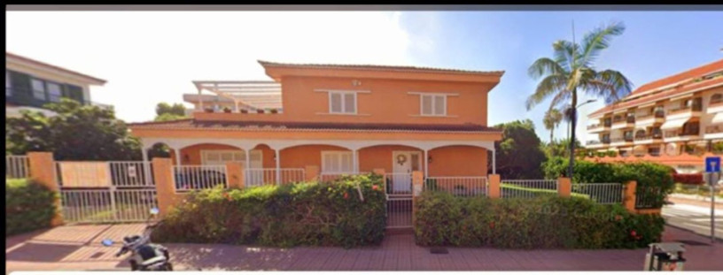 casa-o-chalet-independiente-en-venta-en-calle-robles-6-big-0