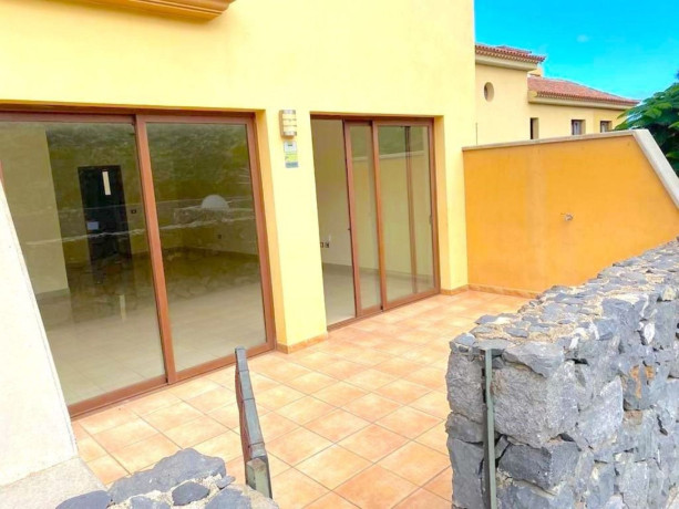 chalet-adosado-en-venta-en-distrito-playa-jardin-big-2