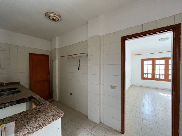 piso-en-venta-en-avenida-emigrante-big-5