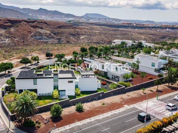 casa-o-chalet-en-venta-en-la-caleta-big-13